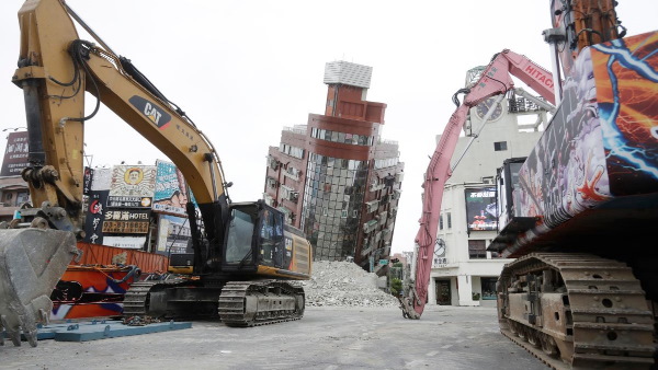 taiwan 80 earthquakes