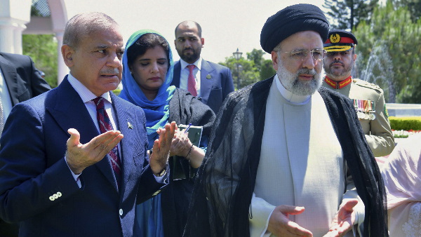 US warns sanctions on pakistan