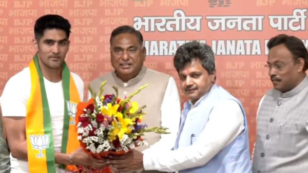 Vijender Singh joins BJP