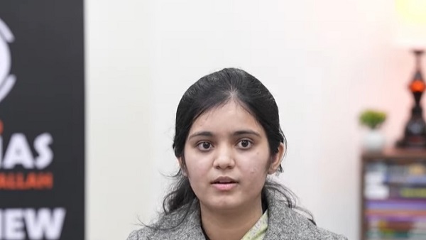UPSC CSE Topper Wardah Khan