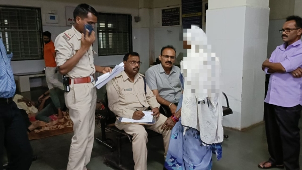 Betul lover poured petrol on a girl in a live-in relationship the injured was referred to Bhopal Betul lover poured petrol on a girl in a live-in relationship the injured was referred to Bhopal