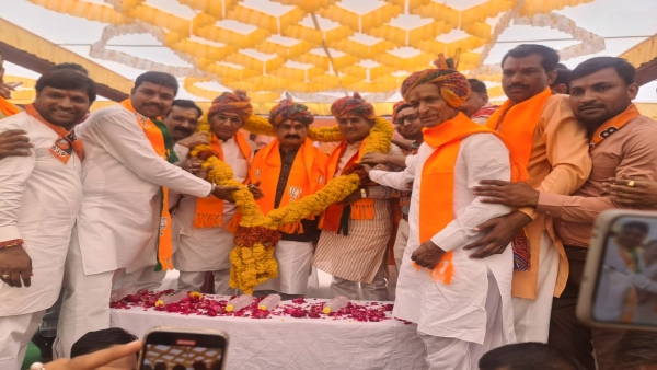 Narottam Mishra addressed workers in Digvijay Singh s Rajgarh Khilchipur and Susner in Agar Malwa