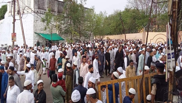 On Eid Mufti Abdul Kalam of Tajul Masjid advised Muslims to stay away from cattle business On Eid Mufti Abdul Kalam of Tajul Masjid advised Muslims to stay away from cattle business