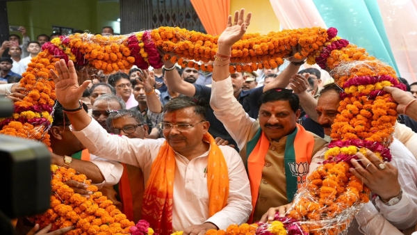 Congress kept fighting between Hindus and Muslims big statement of CM Mohan Yadav in Mainpuri