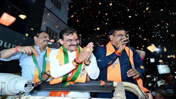 Teach a lesson to Ram s opponents by making Narendra Modi the Prime Minister with a historic majority - VD Sharma