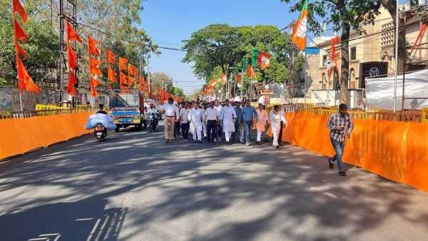 Capital turns saffron during PM Narendra Modi roadshow traffic will remain closed on many routes Capital turns saffron during PM Narendra Modi roadshow traffic will remain closed on many routes