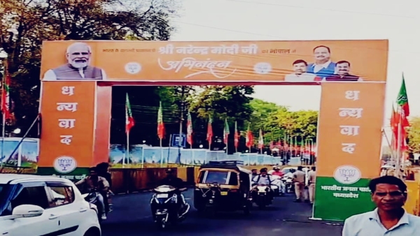 Capital turns saffron during PM Narendra Modi roadshow traffic will remain closed on many routes Capital turns saffron during PM Narendra Modi roadshow traffic will remain closed on many routes