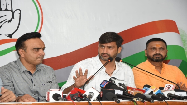 PM is running the machinery that spreads confusion in the country congress Kunal Choudhary