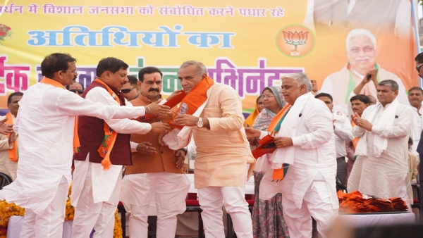 6 time Congress MLA Ramniwas Rawat joins BJP in front of CM Mohan Yadav