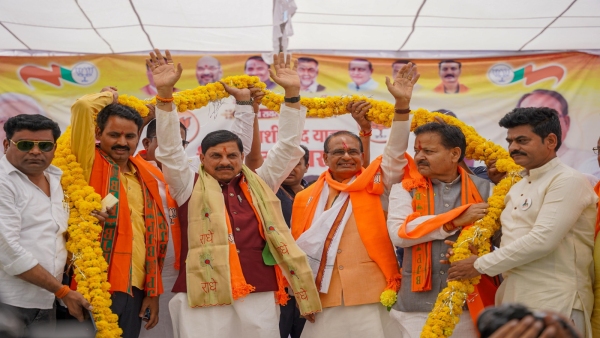 Mohan Yadav Shivraj Singh Chauhan addressed public meeting in Raisen Begumganj of Vidisha Lok Sabha Mohan Yadav Shivraj Singh Chauhan addressed public meeting in Raisen Begumganj of Vidisha Lok Sabha