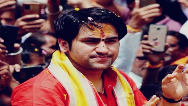 Amidst the Lok Sabha elections Dhirendra Shastri once again gave a big statement regarding Hindu Rashtra