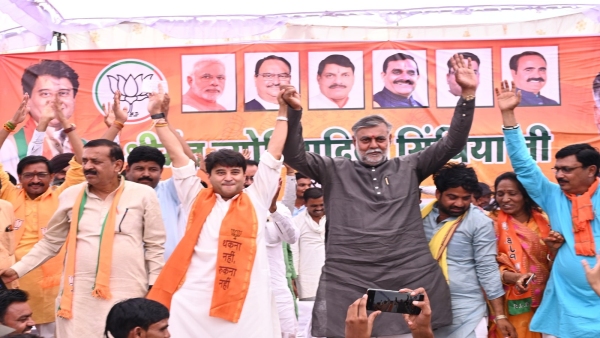 Jyotiraditya Scindia and Prahlad Patel addressed the Lodhi community at Sehrai in Ashoknagar