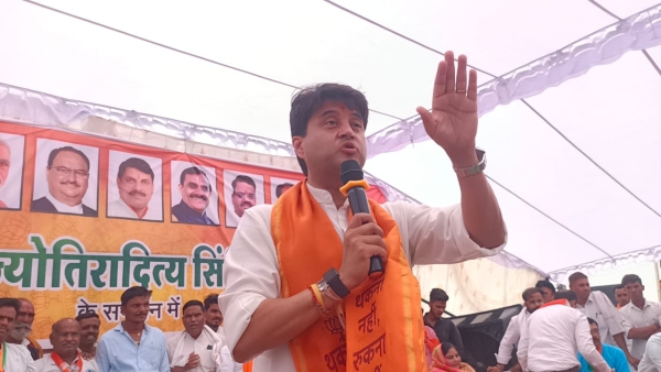 Jyotiraditya Scindia and Prahlad Patel addressed the Lodhi community at Sehrai in Ashoknagar