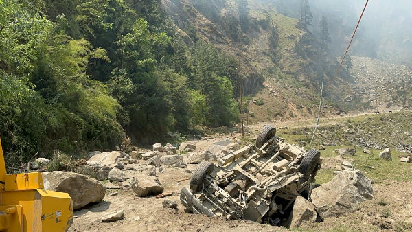 Major accident due rock fall Uttarkashi Gangotri Highway many buried one dead eight injured Major accident due rock fall Uttarkashi Gangotri Highway many buried one dead eight injured
