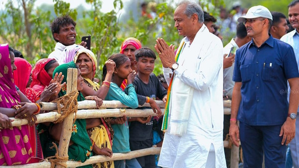 ashok Gehlot in Amethi ashok Gehlot in Amethi