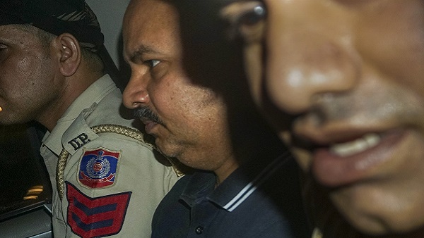 Swati Maliwal Bibhav Kumar