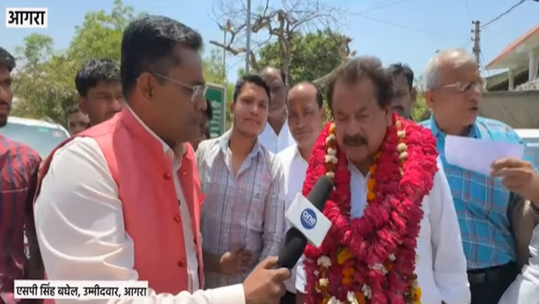 BJP candidate SP Baghel with OneIndia