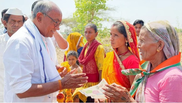 Digvijay Singh s emotional card