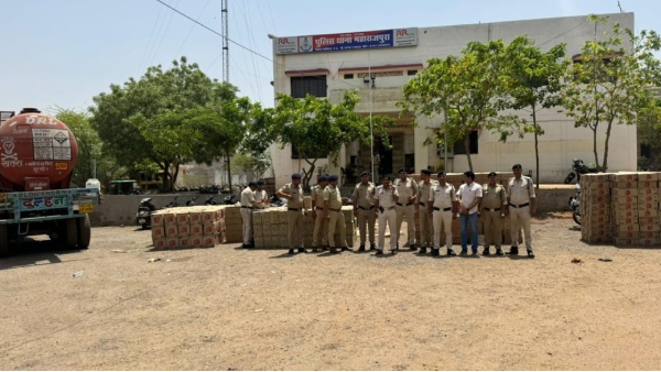 Gwalior News tanker liquor smuggling