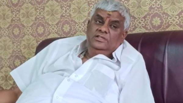 HD Revanna detained by SIT HD Revanna detained by SIT