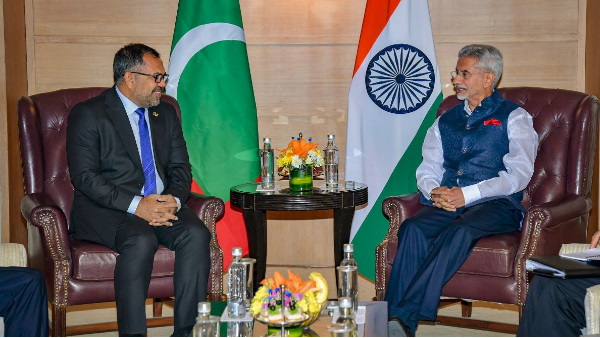 India extends debt repayment for maldives