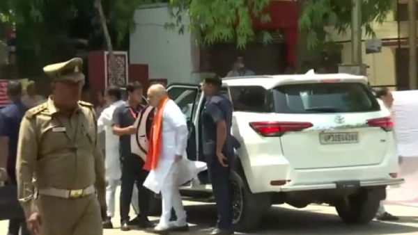 PM Modi nomination in Varanasi Live: कई दिग्गज नेता पहुंचे वाराणसी