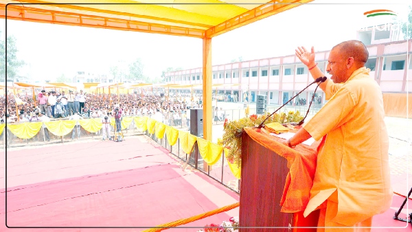 jaunpur-lok-sabha-cm-yogi-said-on-one-side-ram-devotee-and-on-the-other-side-ramdrohi