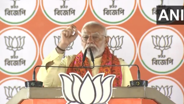 PM Modi targets Mamata government in WB