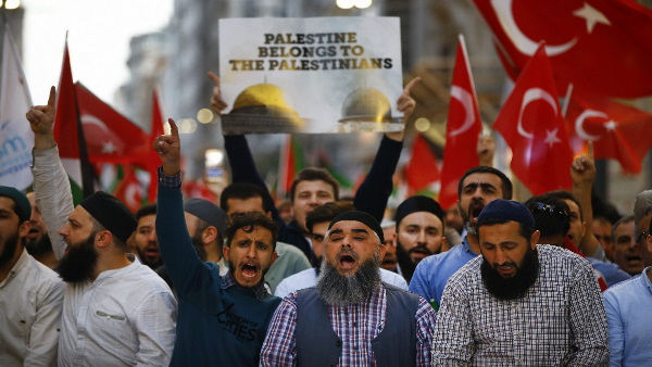 turkey halts trade with israel