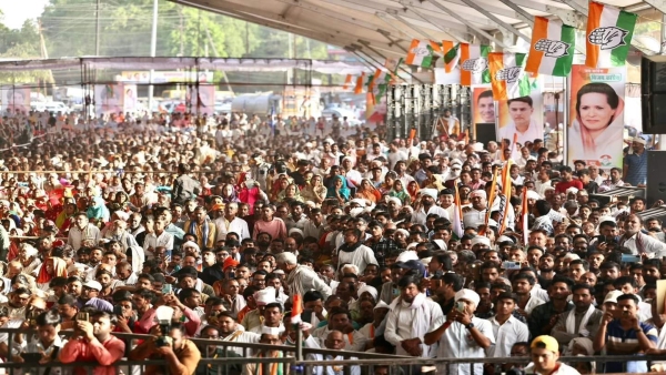 Priyanka Gandhi became emotional in Morena said- My father did not inherit wealth
