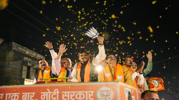 CM Mohan Yadav and Narendra Singh Tomar did a great road show for Bharat Singh Kushwaha CM Mohan Yadav and Narendra Singh Tomar did a great road show for Bharat Singh Kushwaha