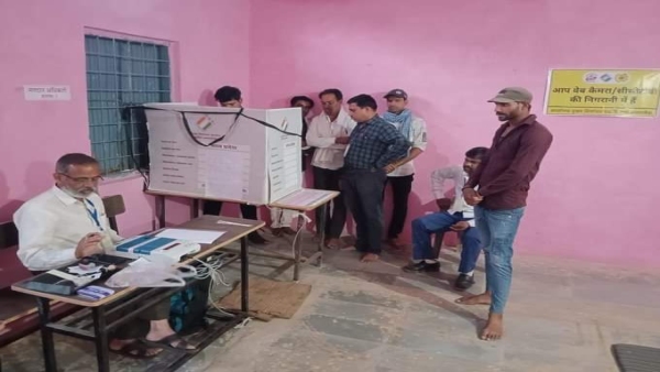 Lok sabha Chunav 2024 voting on Rajgarh seat till afternoon how strong is Digvijay Singh