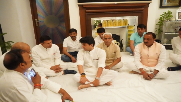 Jitu Patwari reached Jai Vilas Palace for the last darshan of Rajmata Madhavi Raje Scindia