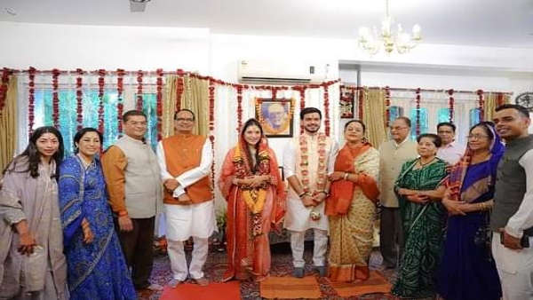 Shivraj Singh Chauhan got engaged to his son Kunal tied the knot with a Jain family of Bhopal