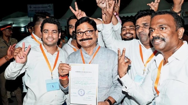 Shiv Sena Ravindra Waikar Profile
