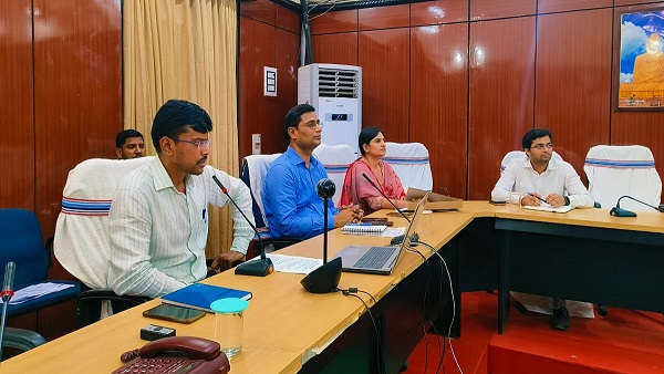 strict Against illegal sand mining and transportation IAS Thiyagarajan SM gave order to officers