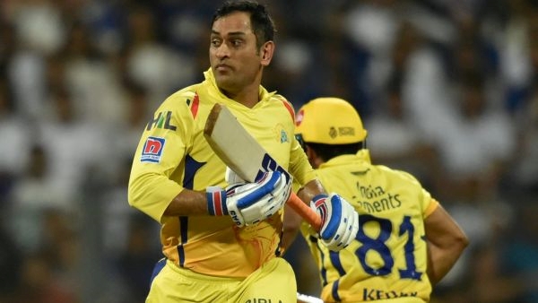 kedar jadav and dhoni