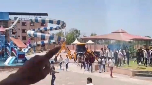 bulldozer-attack-on-chittorgarhs-water-park-more-than-100-angry-youths-vandalized-it