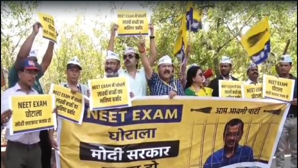 aam-aadmi-party-protests-in-jaipur-for-investigation-of-neet-exam-scam