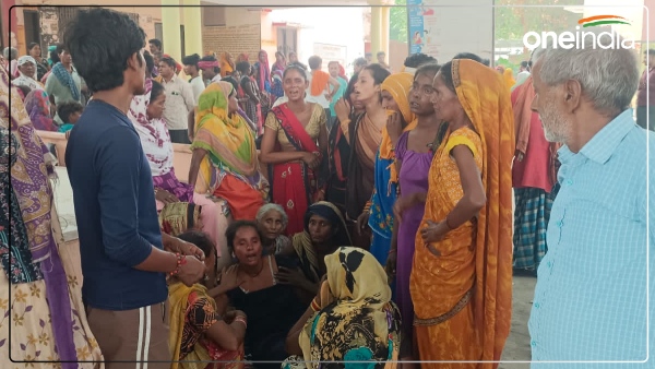 big-breaking-a-truck-loaded-with-sand-overturned-on-people-sleeping-in-a-hut-in-hardoi