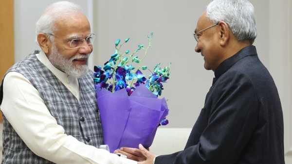 PM Modi with nitish Kumar PM Modi with nitish Kumar