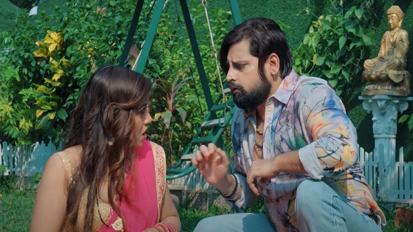 Super star Rakesh Mishra and Shyamali Shree starrer Bhojpuri song Soutiniya Ke Sadiya created a stir