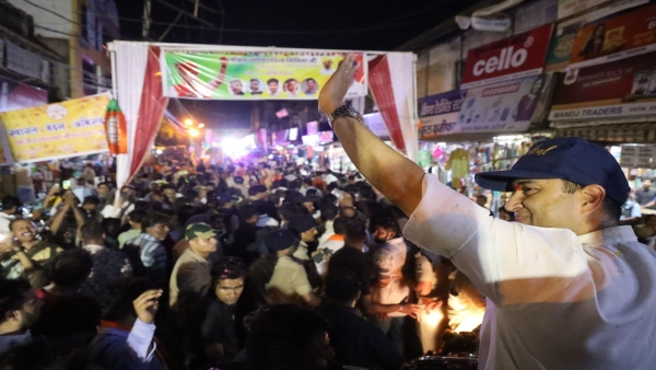 Jyotiraditya Scindia welcomed at every step in Guna Shivpuri Lok Sabha