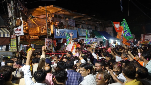 Jyotiraditya Scindia welcomed at every step in Guna Shivpuri Lok Sabha