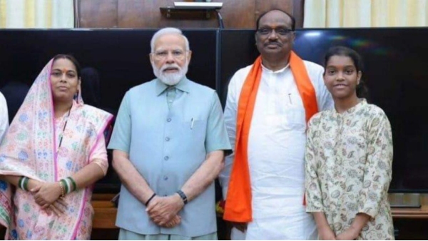 Who is Durgadas Uikey