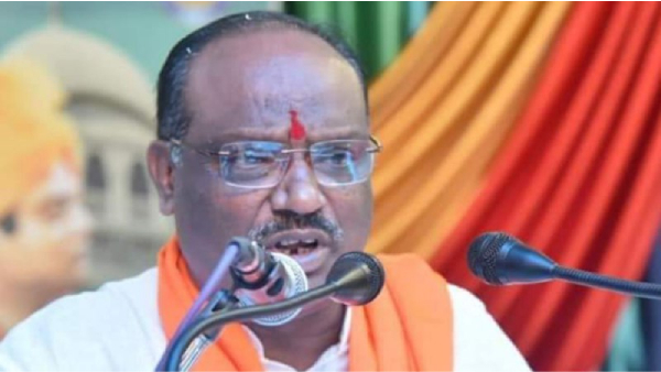 Who is Durgadas Uikey