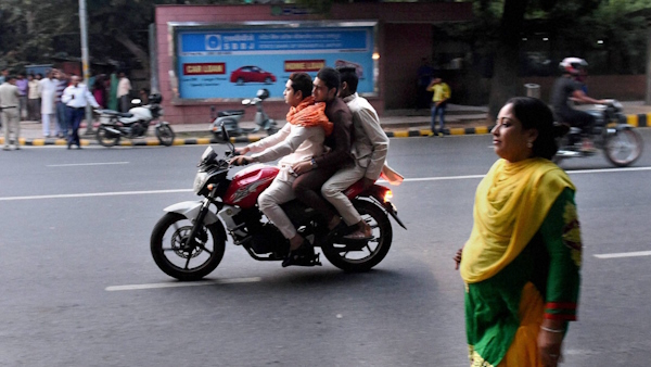 Kerala s MVD introduces a new regulation aimed at two-wheeler riders Kerala s MVD introduces a new regulation aimed at two-wheeler riders