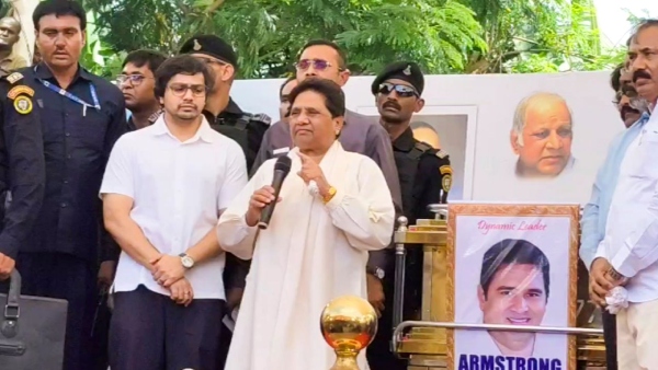 Mayawati Demands CBI probe