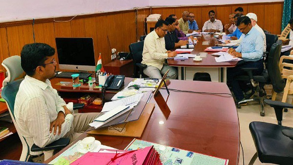 DM IAS thiyagrajan SM gives strict instructions to Inspect the Solidity of Pool And Bridges in Gaya Bihar