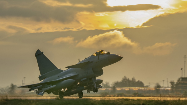 F-16 Eurofighter